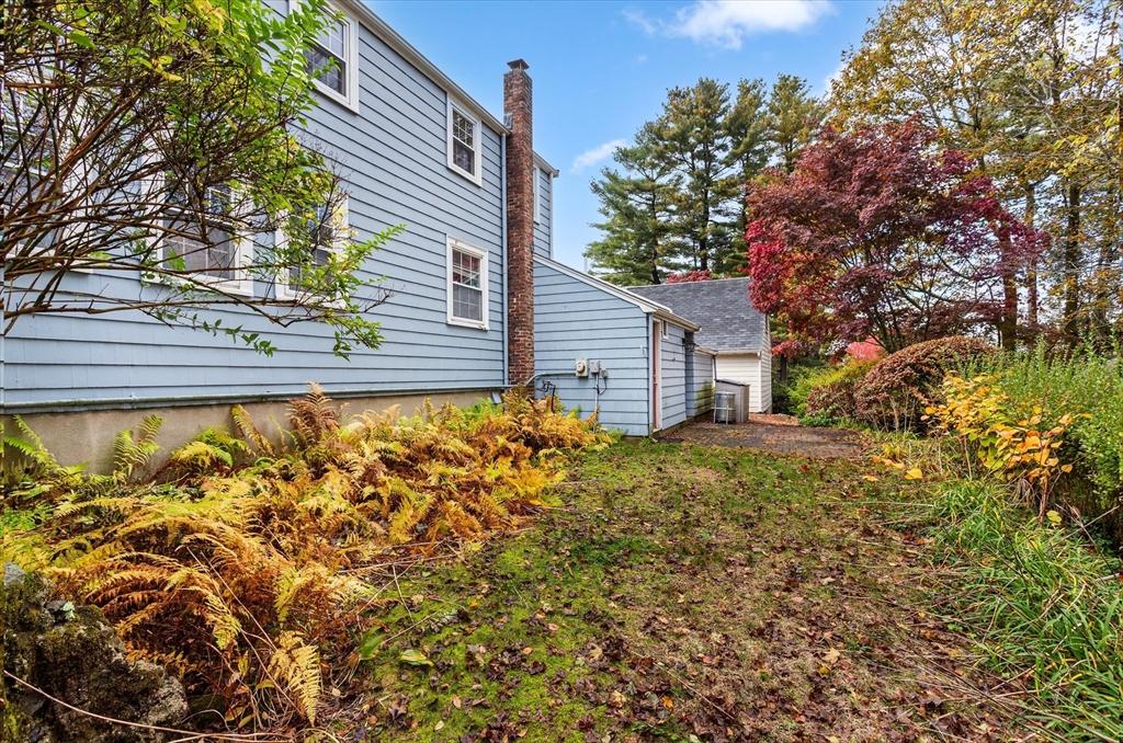 102 Hillcrest Pkwy