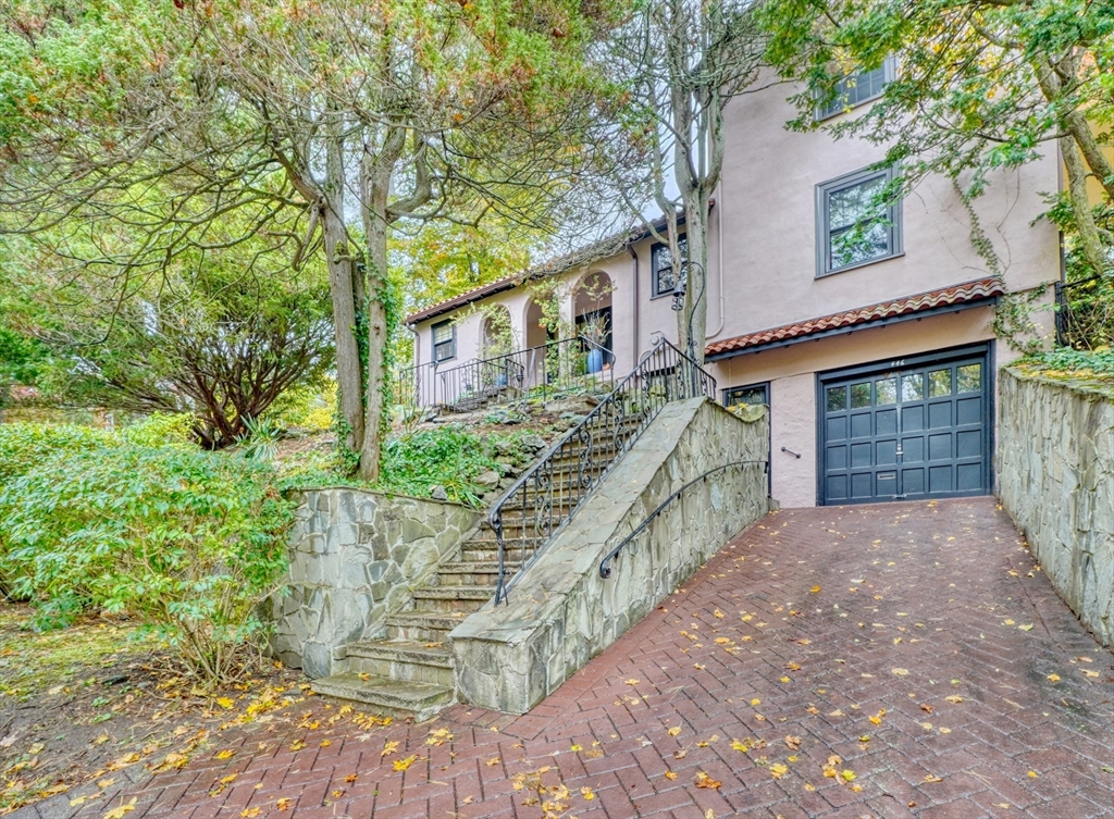 446 Highland Ave