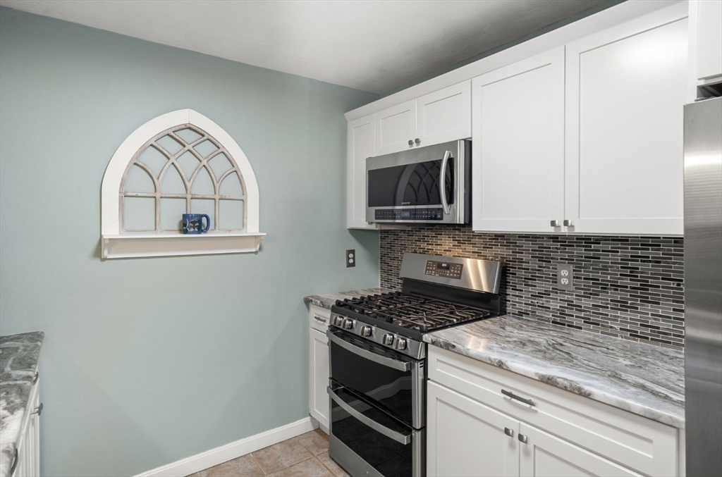 7 Greenbriar Dr # 304