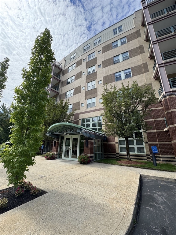 273 Cambridge Rd # 202