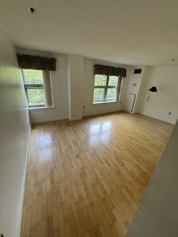 273 Cambridge Rd # 202