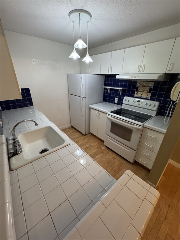 273 Cambridge Rd # 202