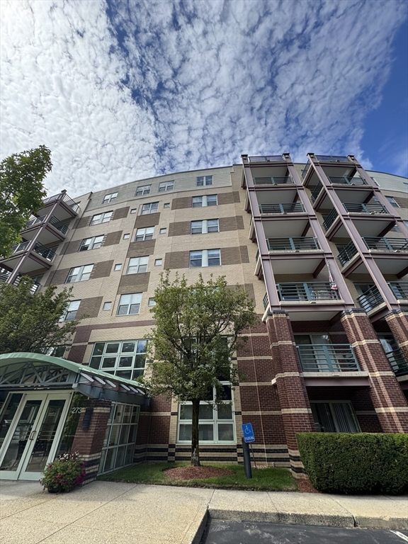 273 Cambridge Rd # 202