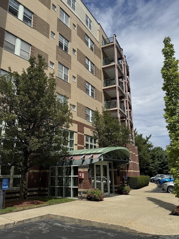 273 Cambridge Rd # 202