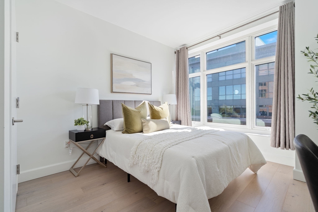 100 Lovejoy Wharf # 1B Unit: PH 1B