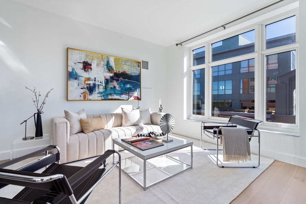 100 Lovejoy Wharf # 1B Unit: PH 1B