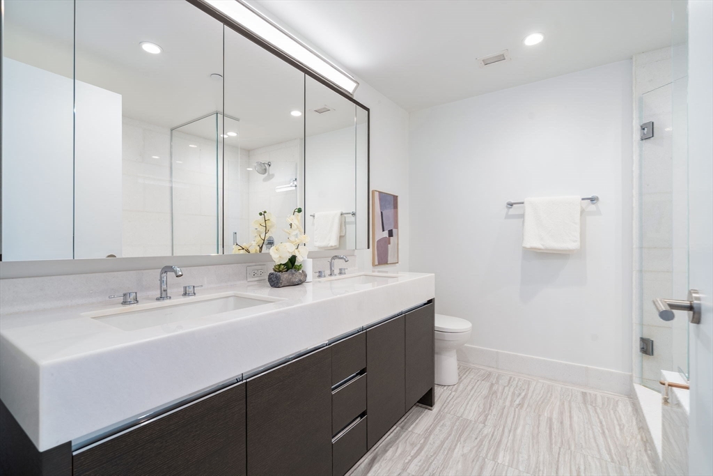 100 Lovejoy Wharf # 1B Unit: PH 1B