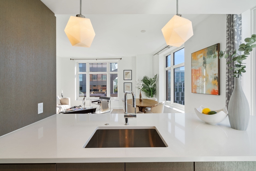 100 Lovejoy Wharf # 1B Unit: PH 1B