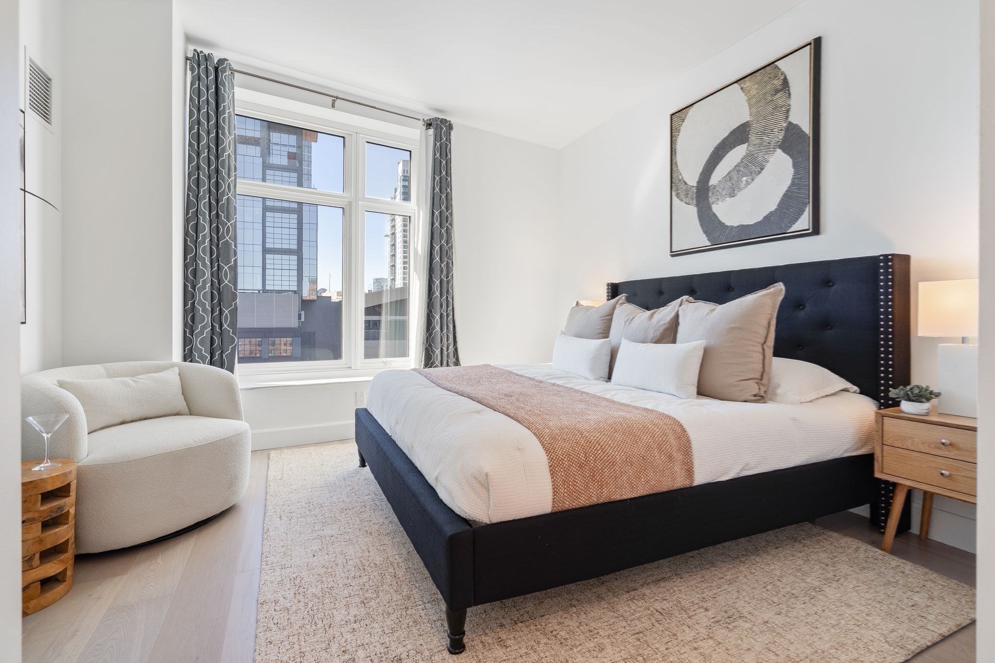 100 Lovejoy Wharf # 1B Unit: PH 1B