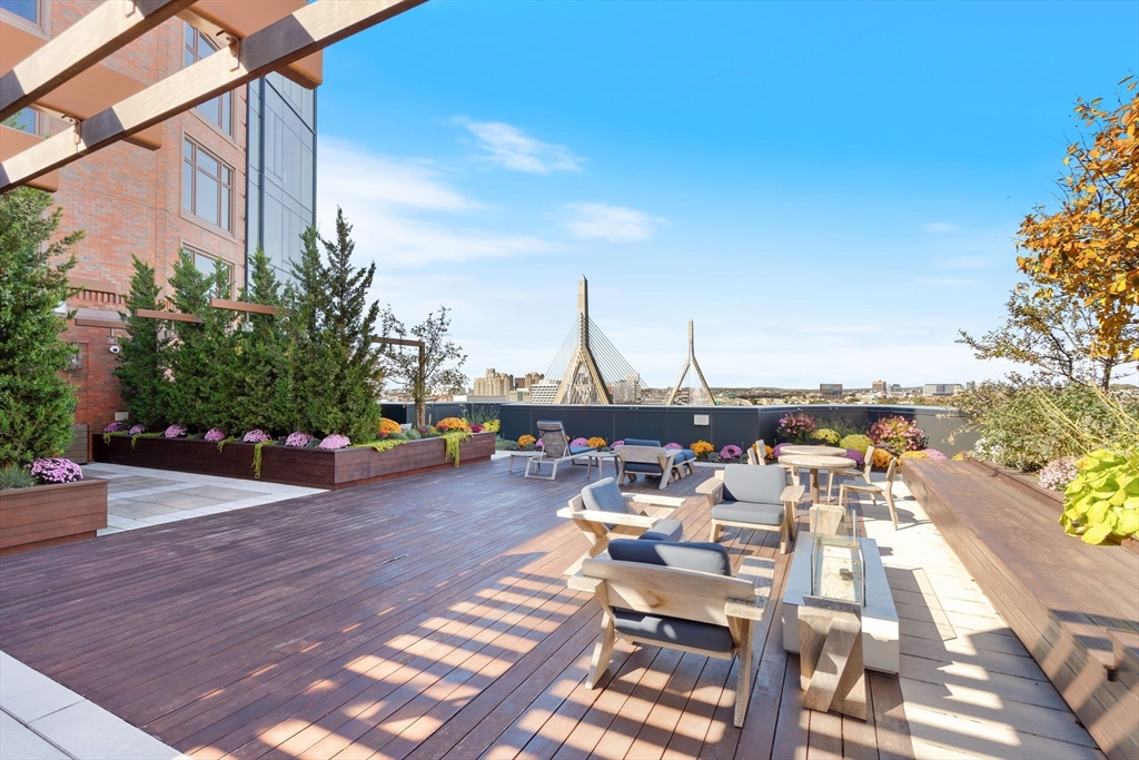100 Lovejoy Wharf # 1B Unit: PH 1B