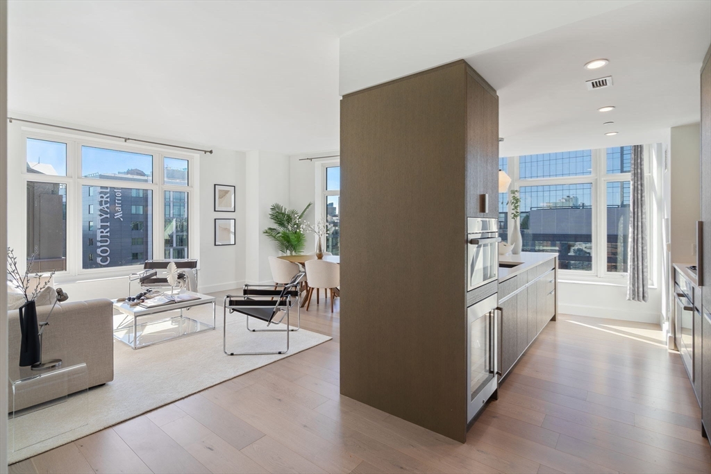 100 Lovejoy Wharf # 1B Unit: PH 1B