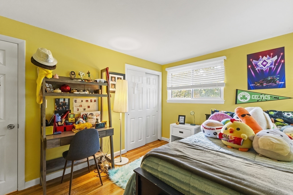 6 Tall Tree Rd
