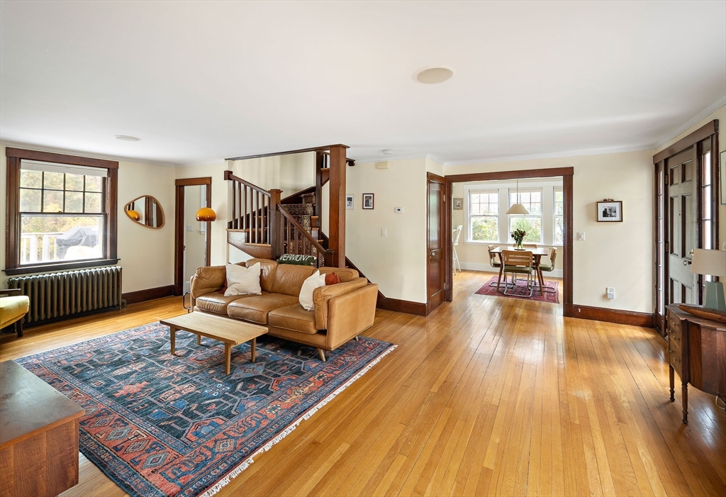 49 Cottage St