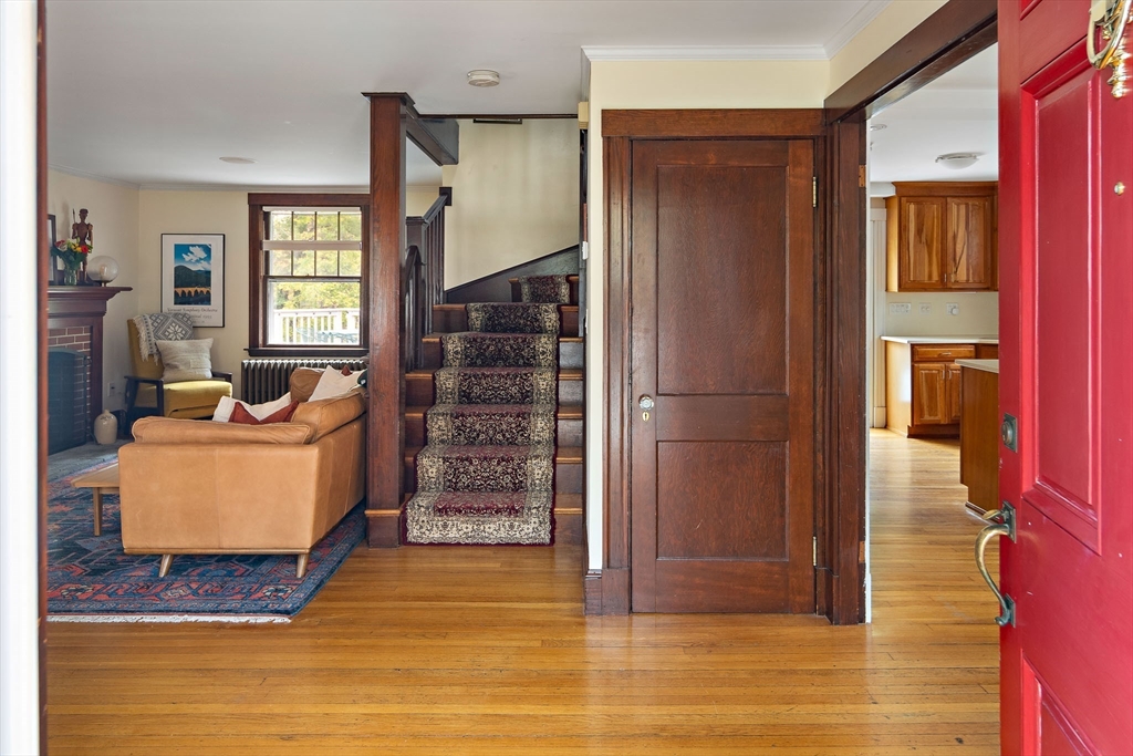 49 Cottage St