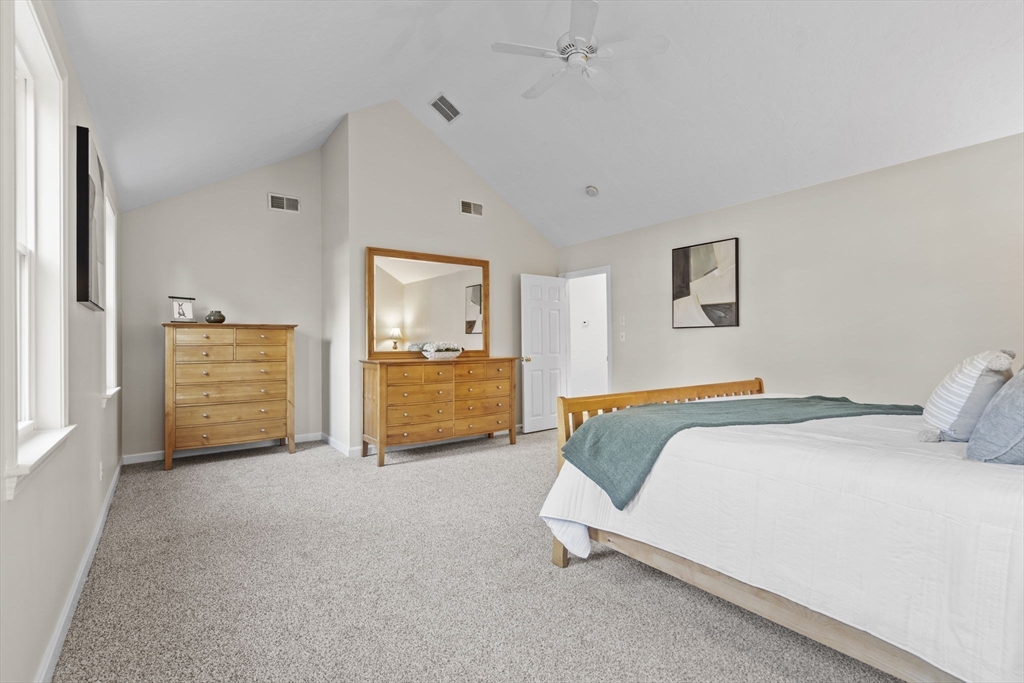 589 North Rd