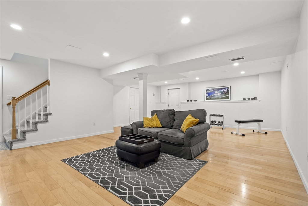 589 North Rd