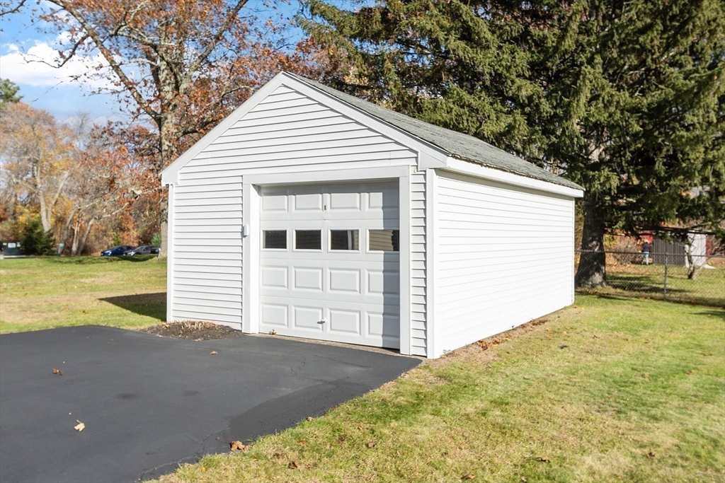 7 Groton Harvard Rd