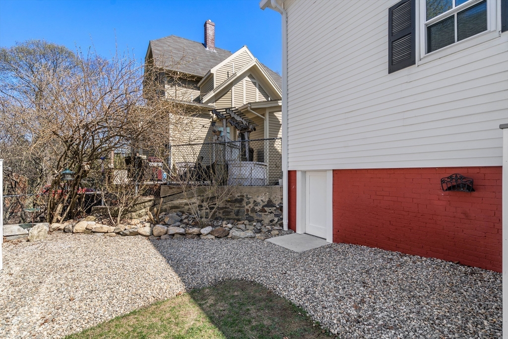 16 Devens St # 0