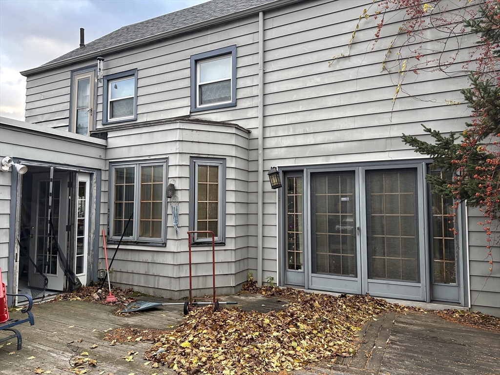 595 Winthrop Street