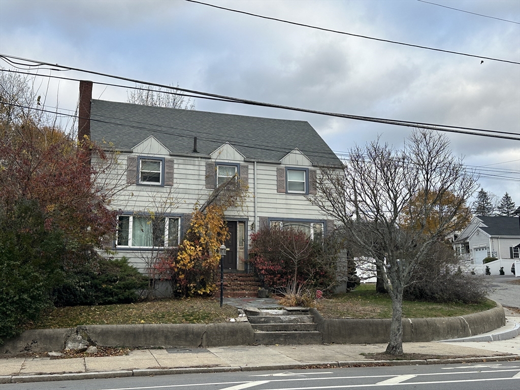 595 Winthrop Street