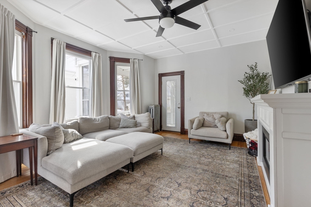 85 Bedford St