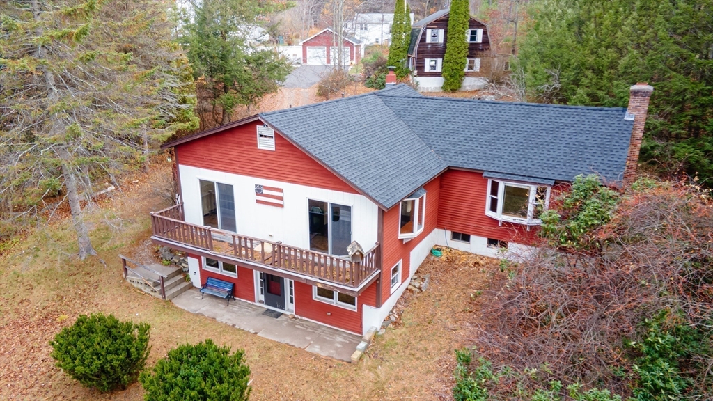 6 Mountain View Avenue