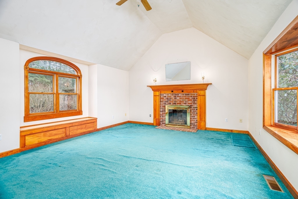6 Mountain View Avenue
