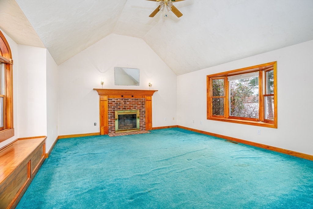 6 Mountain View Avenue