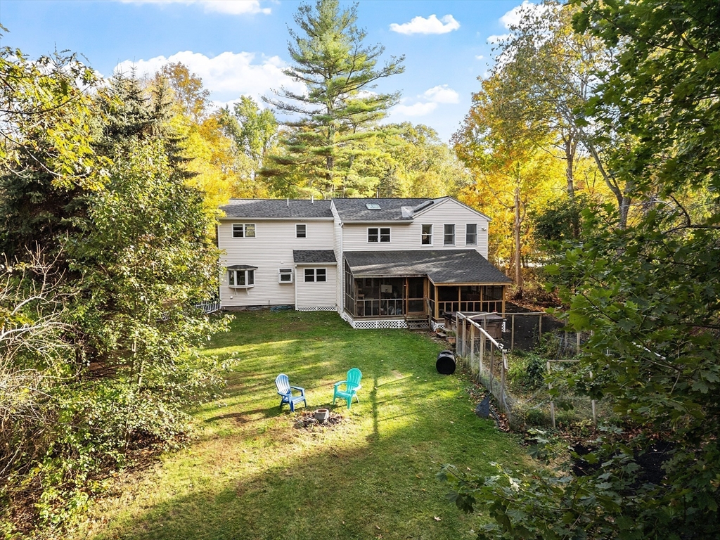 16 Fletcher Ln