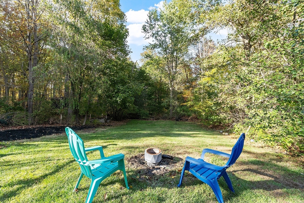 16 Fletcher Ln