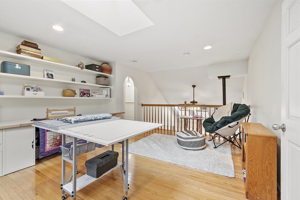 16 Fletcher Ln
