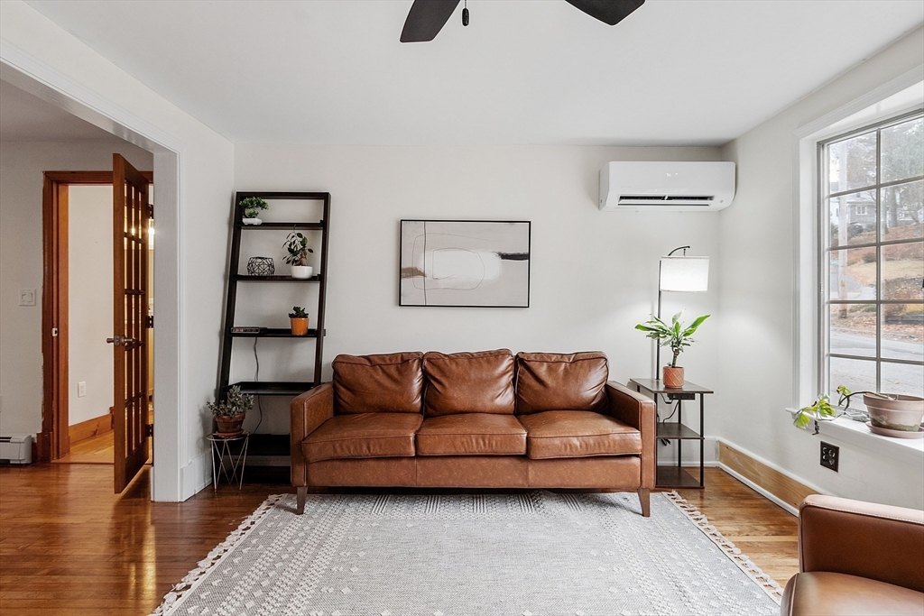 24 Myrtle Ave