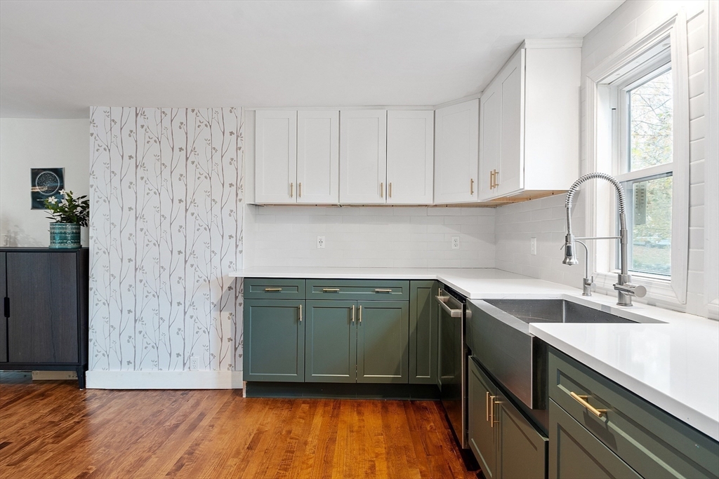24 Myrtle Ave