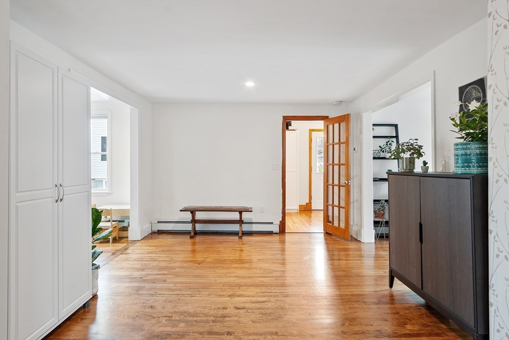 24 Myrtle Ave