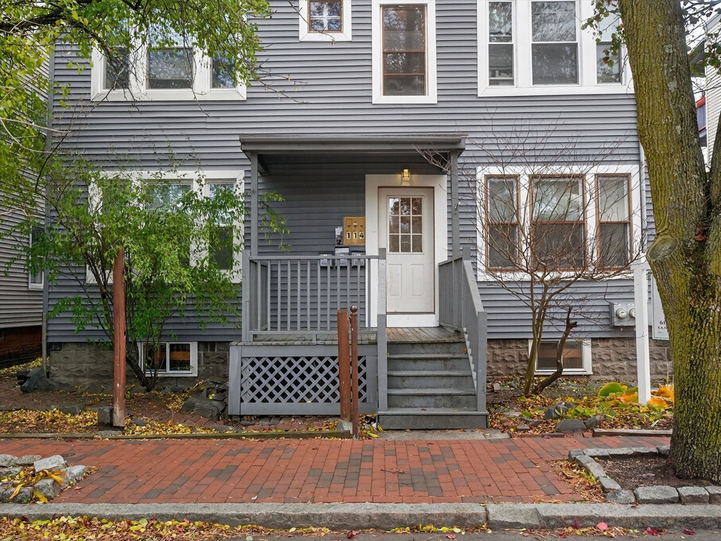 114 Elm St