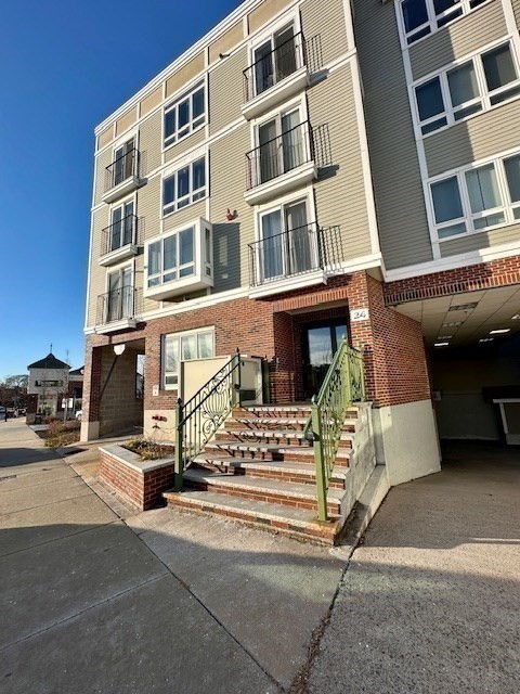 24 Arsenal St. # 41