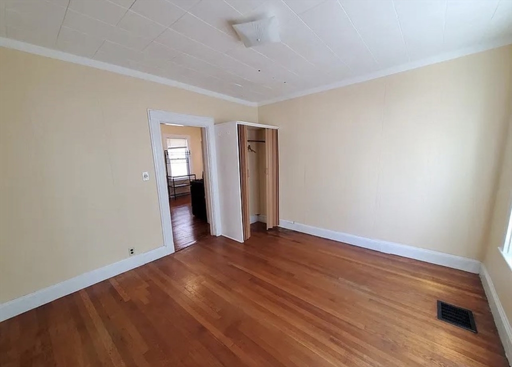 32 Claremon St # 1