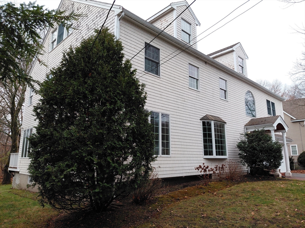 218 Lowell St