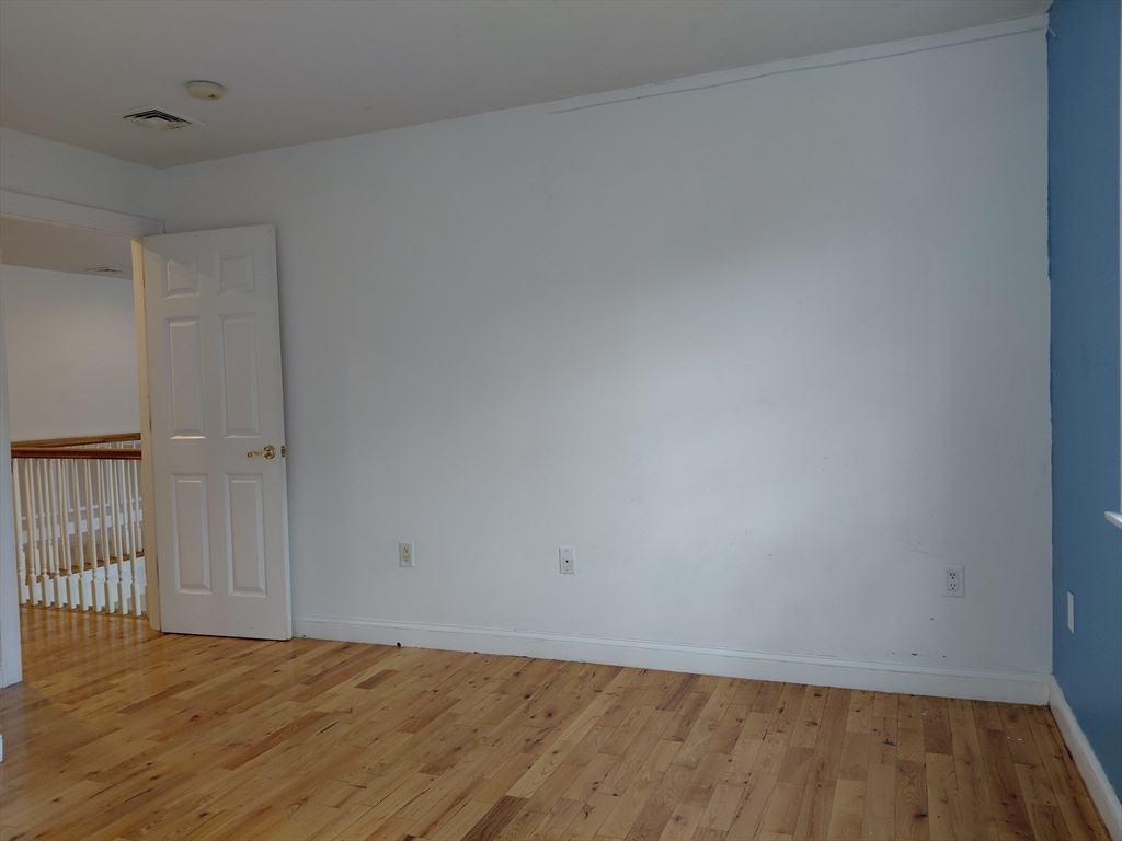 218 Lowell St