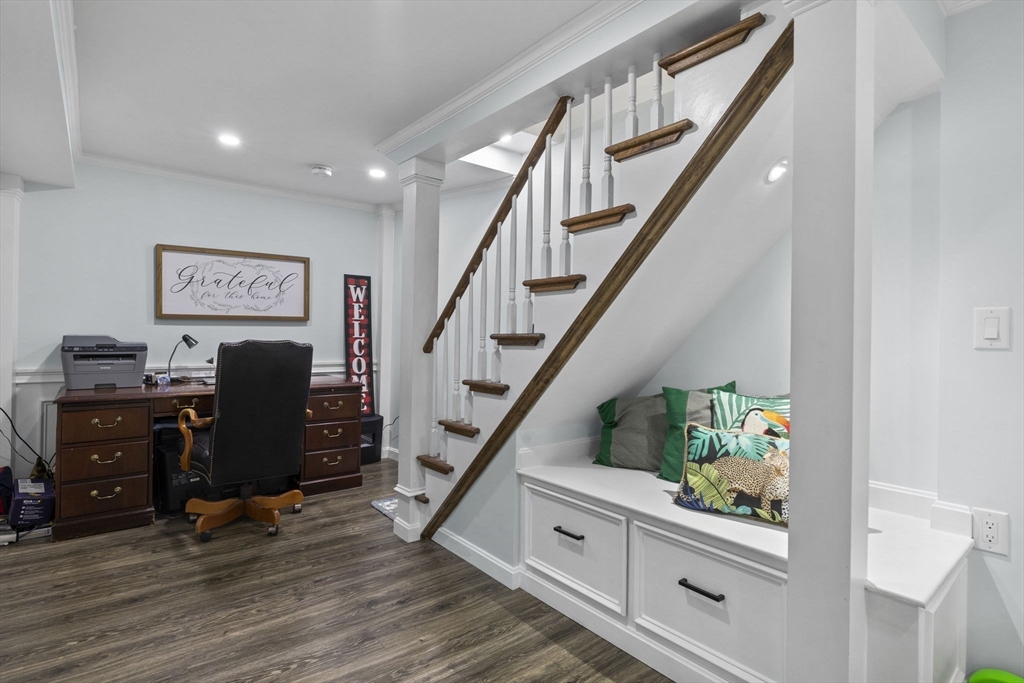 725 Main St