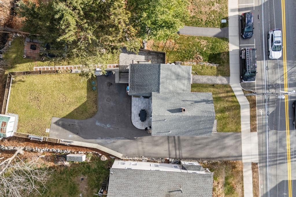 725 Main St