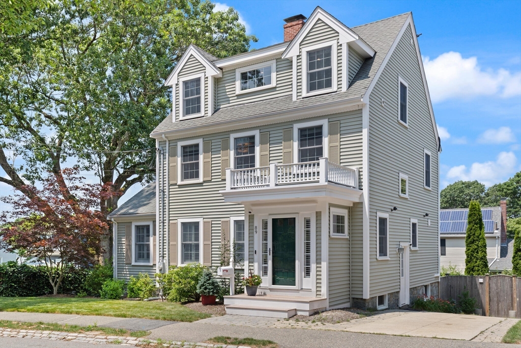 89 Dwinell St