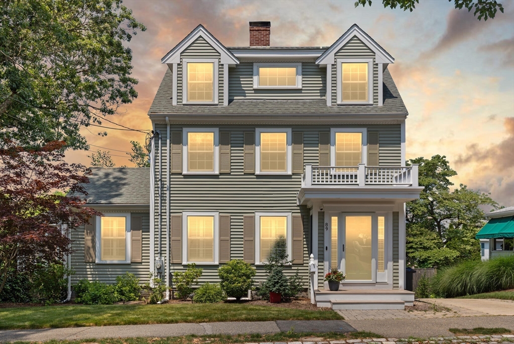 89 Dwinell St