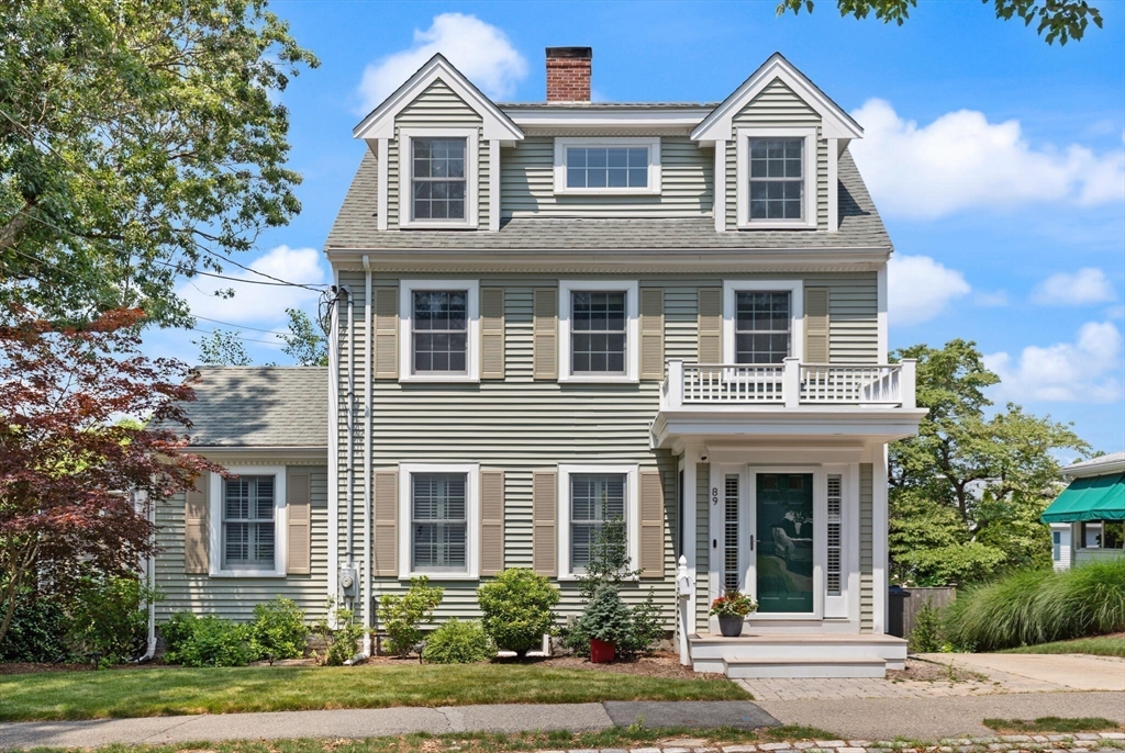 89 Dwinell St