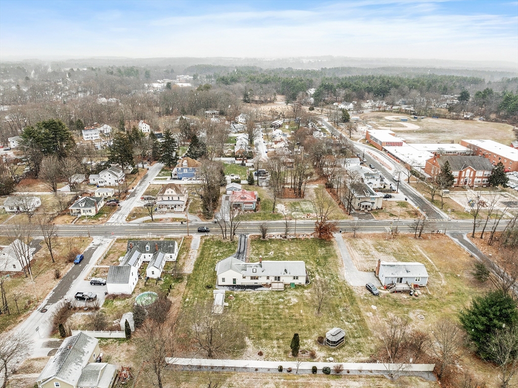 27 Lancaster Rd