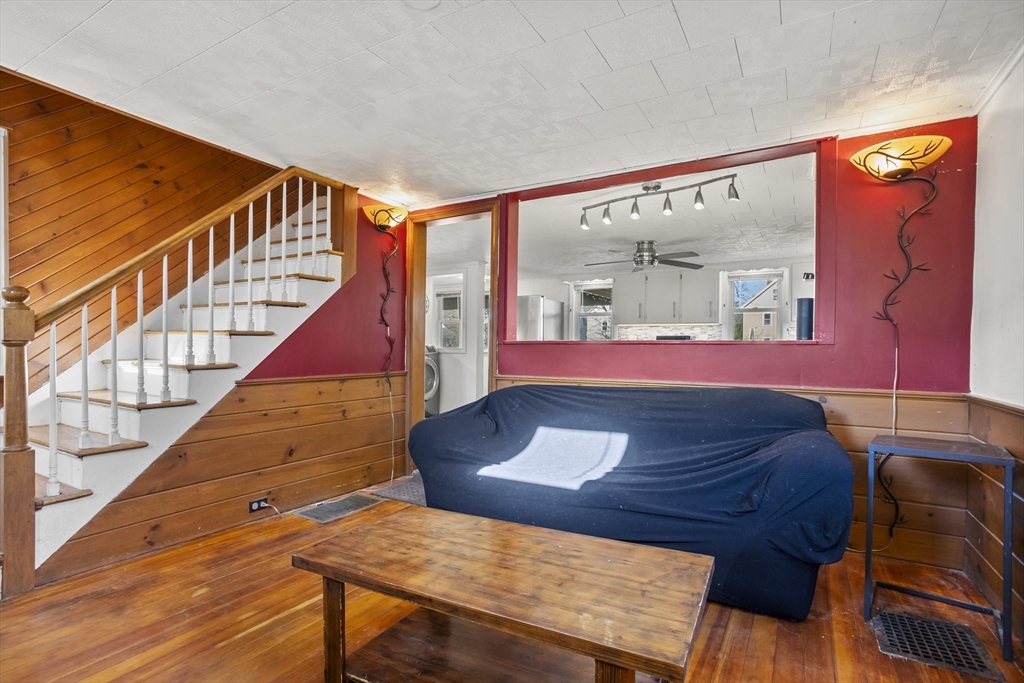 59 Francis St