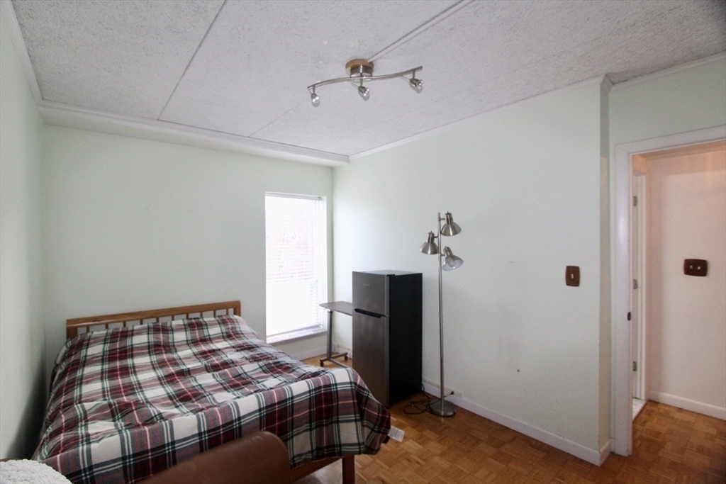 44 Broadlawn Park # 22A