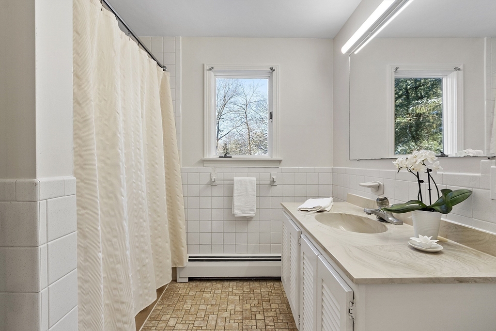 35 Chestnut St