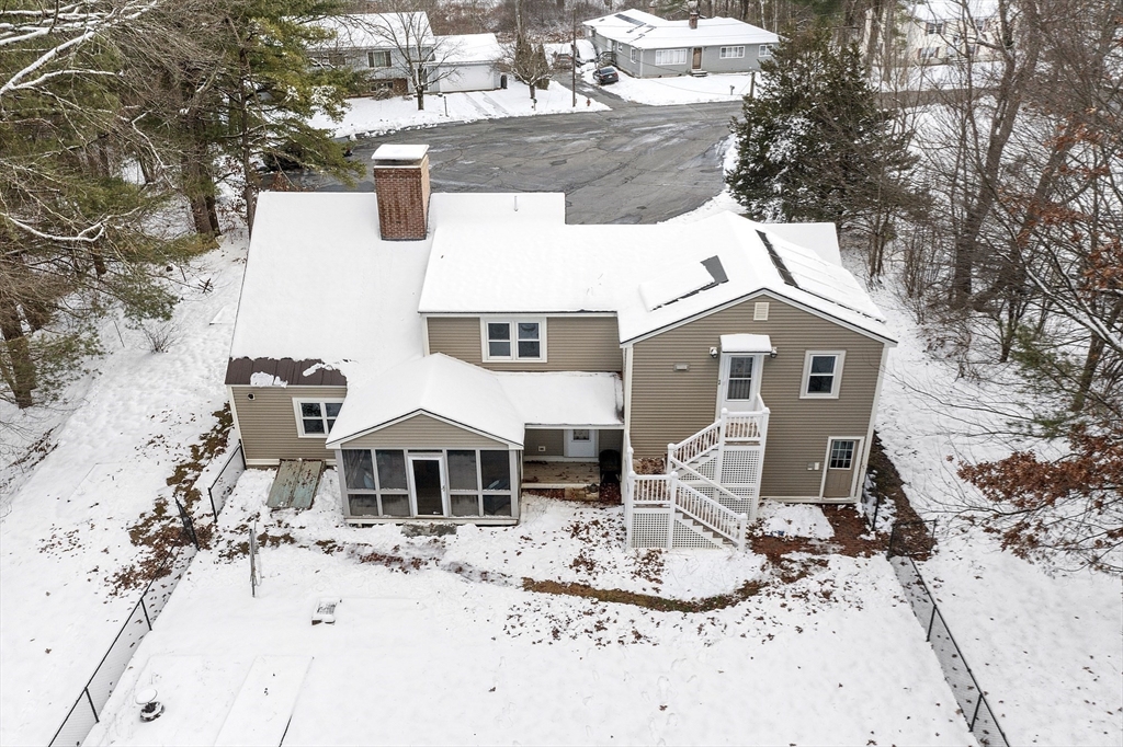 18 Douglas Dr