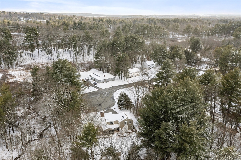 18 Douglas Dr